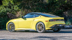 Borla 22-24 Nissan Z 2.5in ATAK Cat Back Exhaust 4.5in Tip - Carbon Fiber Black Anodized on yellow Nissan Z