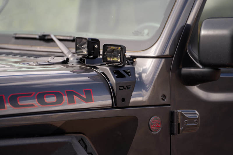 DV8 Offroad 18-22 Jeep Gladiator JT Cowl Light Bar Bracket with LED lights