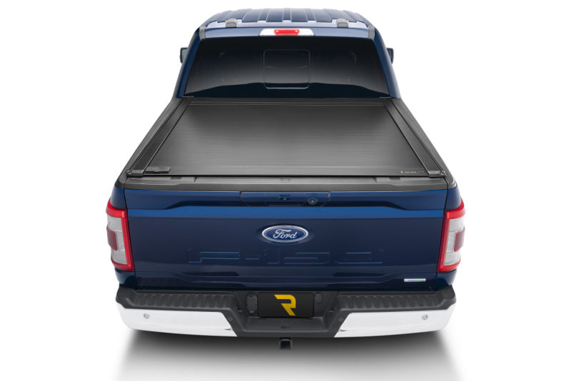 Retrax 21-22 Ford F-150 Super Crew/Super Cab (Incl. 2022 Lightning) 5.5ft Bed RetraxONE XR truck bed cover view