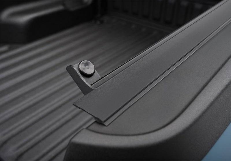BAK 2022 Ford Maverick 4.5ft Revolver X4s bed cover detail