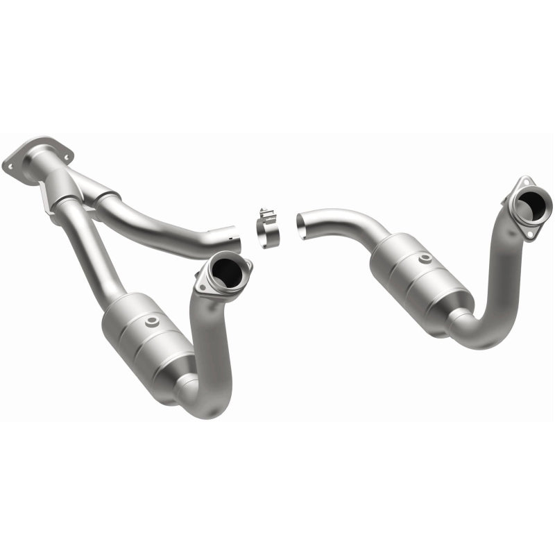 MagnaFlow 08-10 Ford F-350 Super Duty 6.8L Direct Fit Converter Secondary image