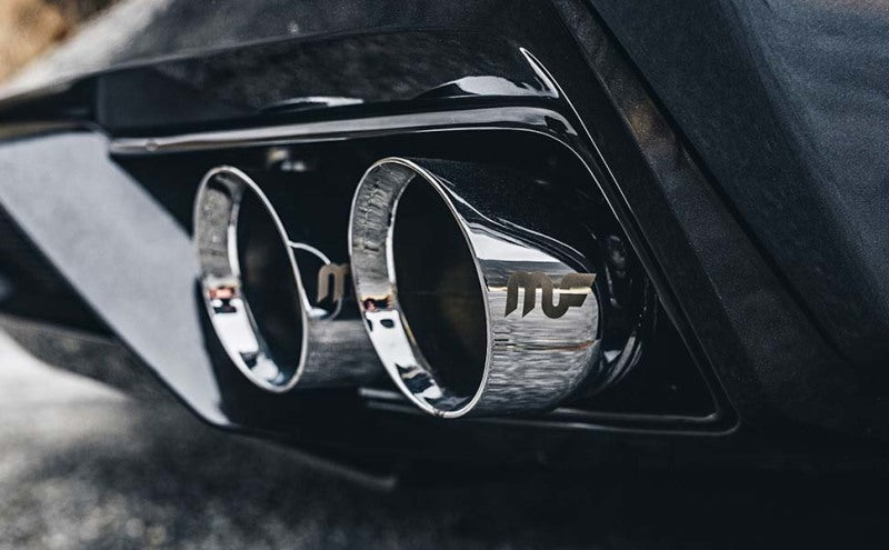 MagnaFlow Axle-Back, SS, 2.5in, Quad Split Rear 3.5in Tip 2015 Dodge Challenger 3.6L V6 exhaust tips close up