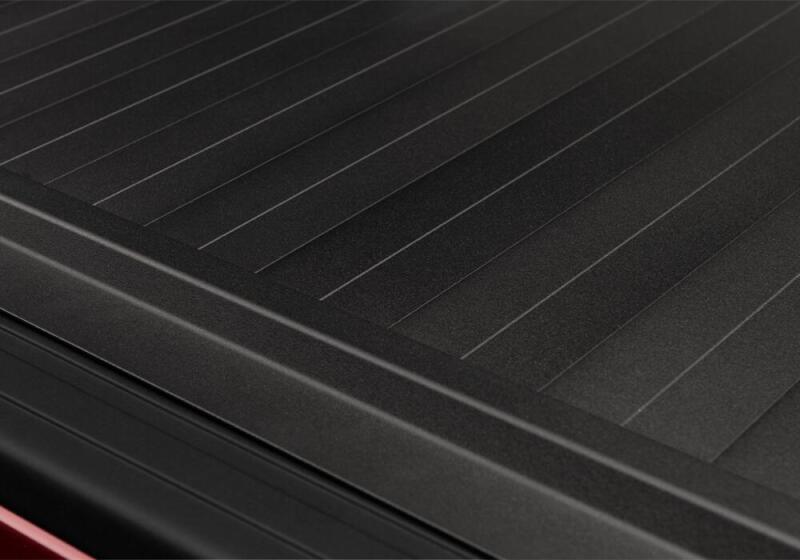 Retrax 19-22 Ram 1500 (5.5ft. Bed) Retrax IX close-up view of premium finish
