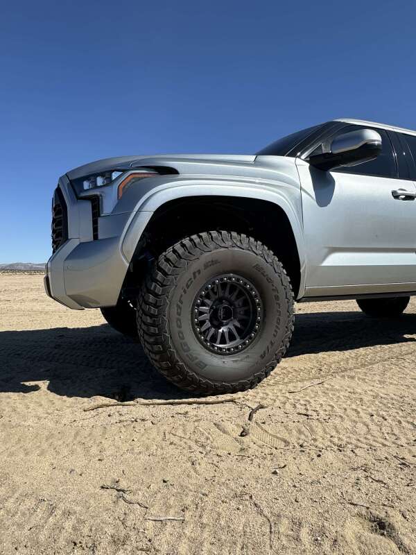 Camburg 22-25 Toyota Tundra 2WD/4WD Blue KINETIK Uniball Trail Series Long Travel Kit w/ Billet UCA Secondary image
