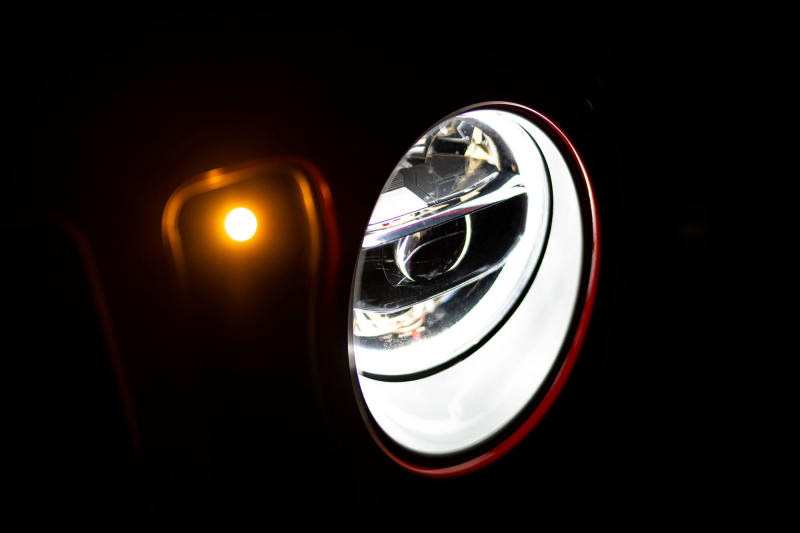 DV8 Offroad 2018+ Jeep Wrangler JL/Gladiator LED Projector Headlights close-up view.