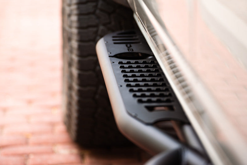 DV8 Offroad 21-22 Ford Bronco OE Plus Series Side Steps close-up, offroad parts for easy access and support.