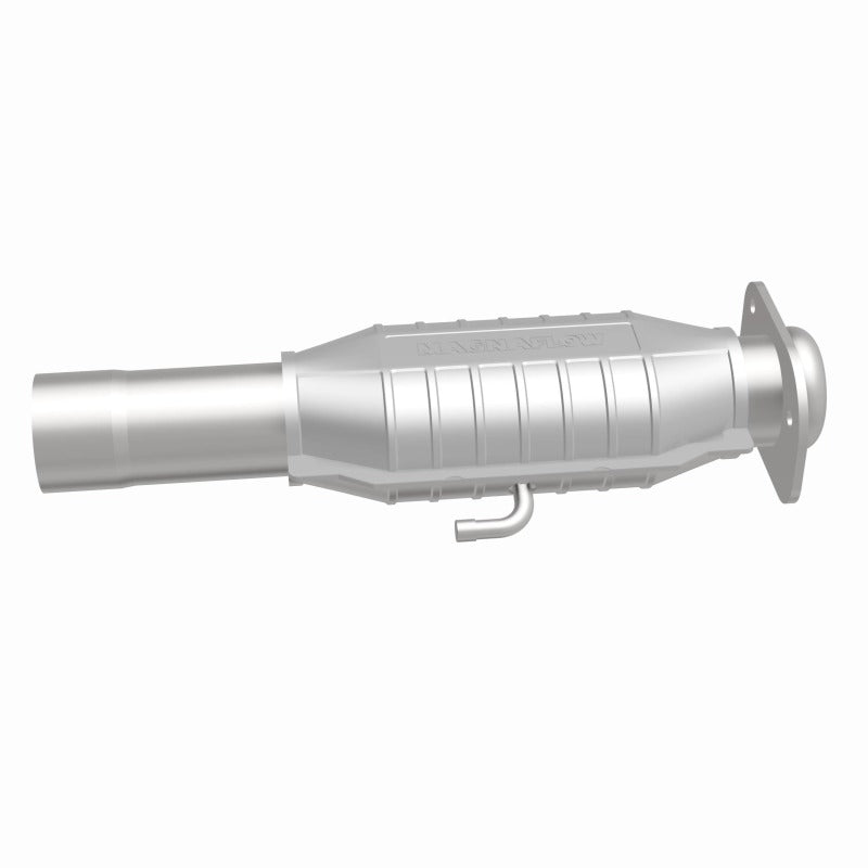 MagnaFlow Conv DF GM 86 90 catalytic converter for offroad performance upgrades.