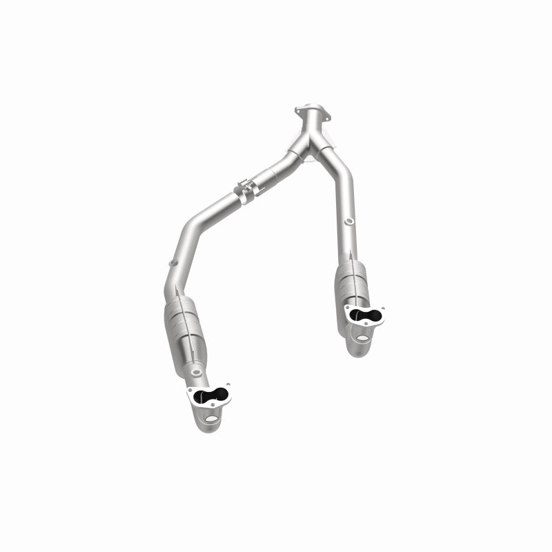 MagnaFlow Conv DF 99-04 LR Discovery V8 49S catalytic converter for off-road performance upgrades.