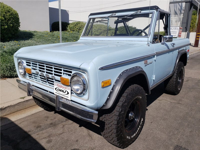 Classic offroad vehicle featuring ORU brand parts and upgrades.