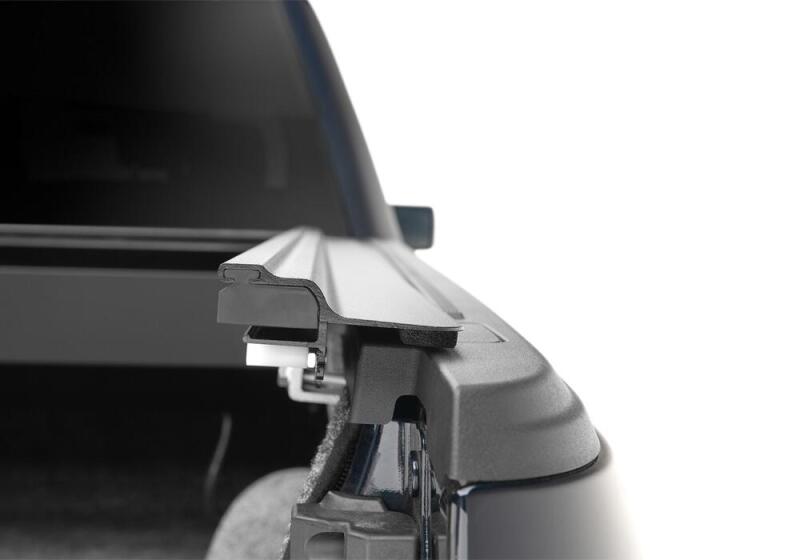 Retrax 21-22 Ford F-150 Super Crew/Super Cab (Incl. 2022 Lightning) 5.5ft Bed RetraxONE MX close-up detail