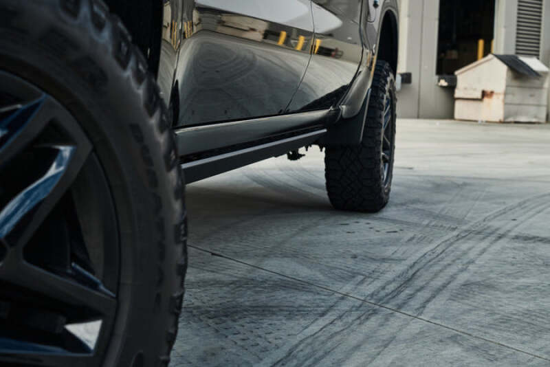 Body Armor 4x4 19-24 GM 1500/2500/3500 Crew Cab (Excl. Classic) E-Power Board Steps - Black Secondary image
