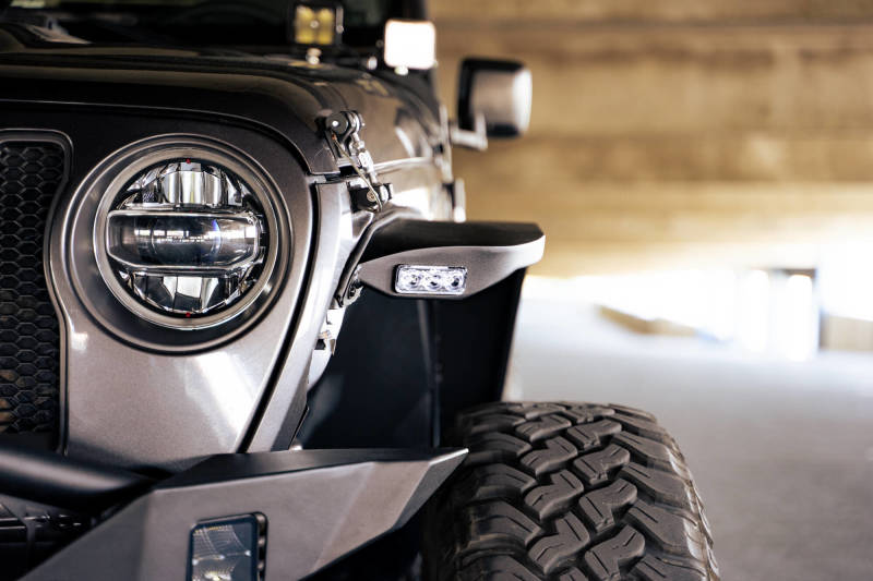 DV8 Offroad 18-23 Jeep Wrangler JL Slim Fender Flares close-up