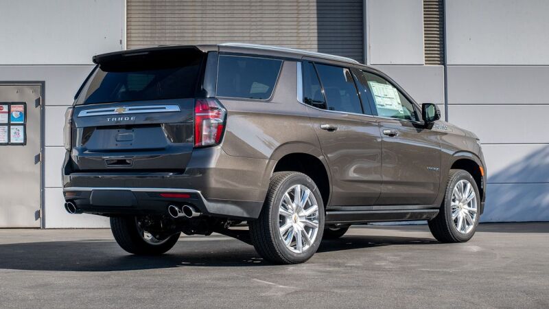 Borla 21-22 Chevrolet Tahoe 5.3L V8 2/4WD 4DR 3.00in/2.75in Touring Cat-Back Exhaust w/ Chrome Tips Secondary image