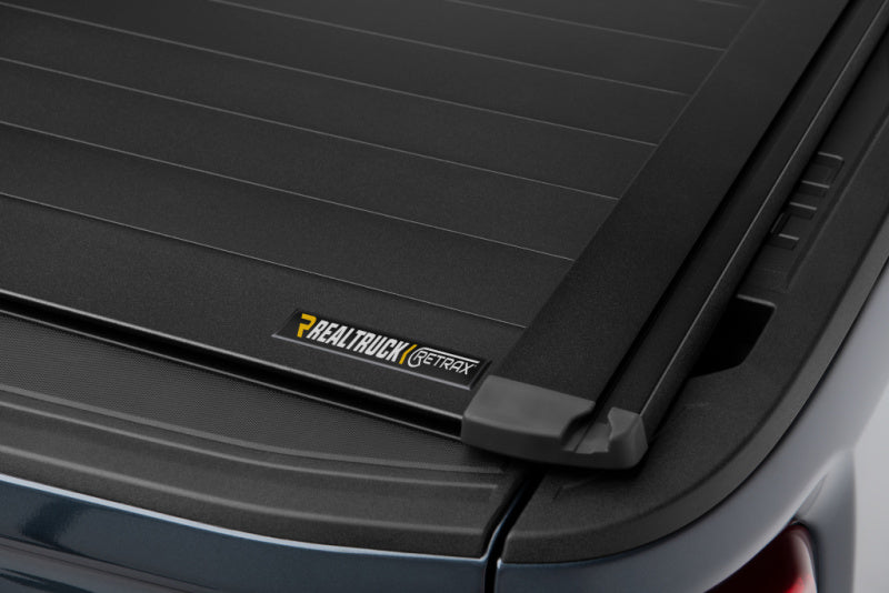 Retrax 2019 Chevy & GMC 5.8ft Bed 1500 RetraxPRO XR cover detail