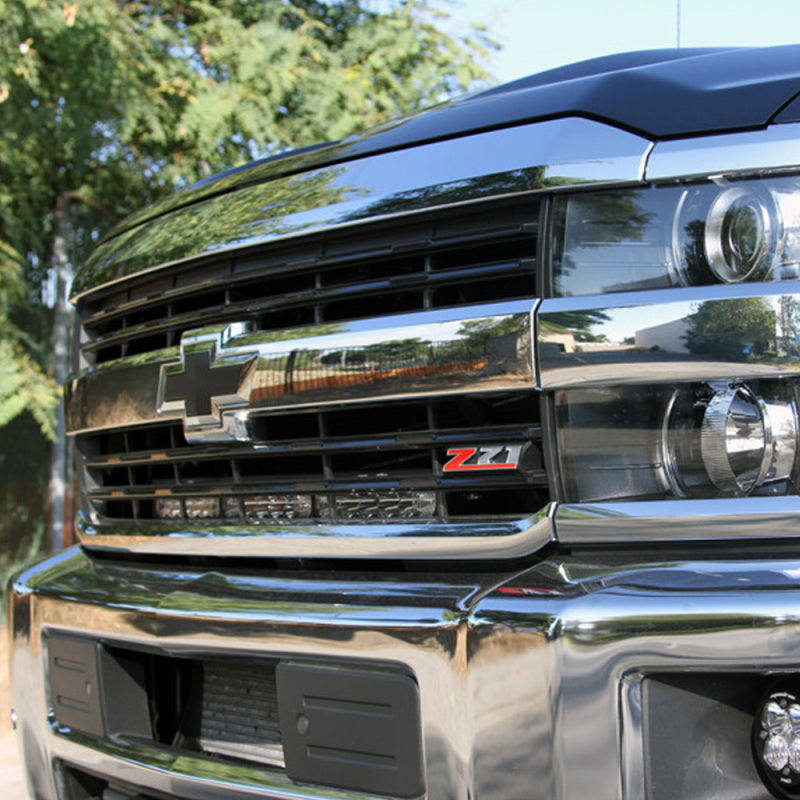 Baja Designs 2017 Chevreolet Silverado 2500/3500 HD 30in OnX6+ Grille Light Bar Kit - 5000K Daylight Secondary image