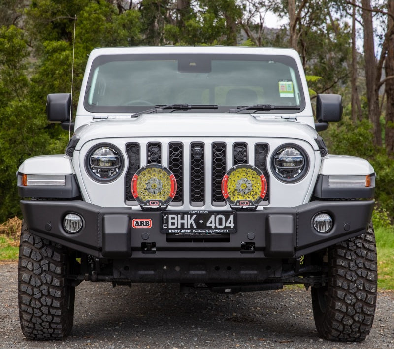 ARB 87-96 Jeep Wrangler YJ/ 97-06 Jeep Wrangler TJ Multi-fit Winch Bumper with offroad lighting and accessories.