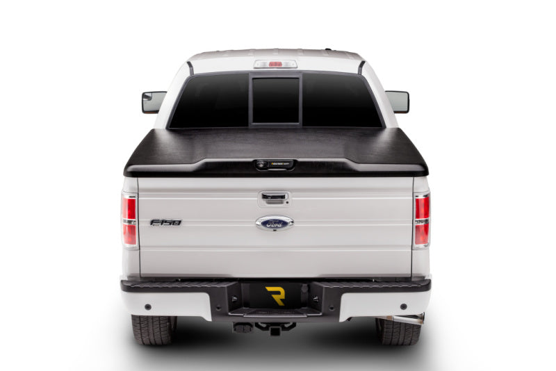 UnderCover 2021 Ford F-150 Ext/Crew Cab 6.5ft Elite Bed Cover - Black Textured Secondary image