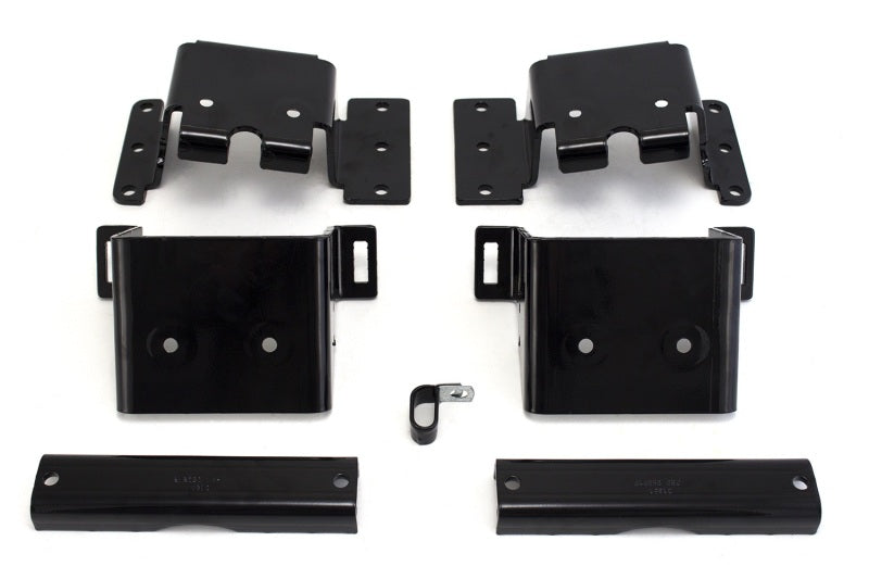 Air Lift Loadlifter 5000 Rear Air Spring Kit for 11-17 Chevrolet Silverado 2500/3500 components and mounting hardware.