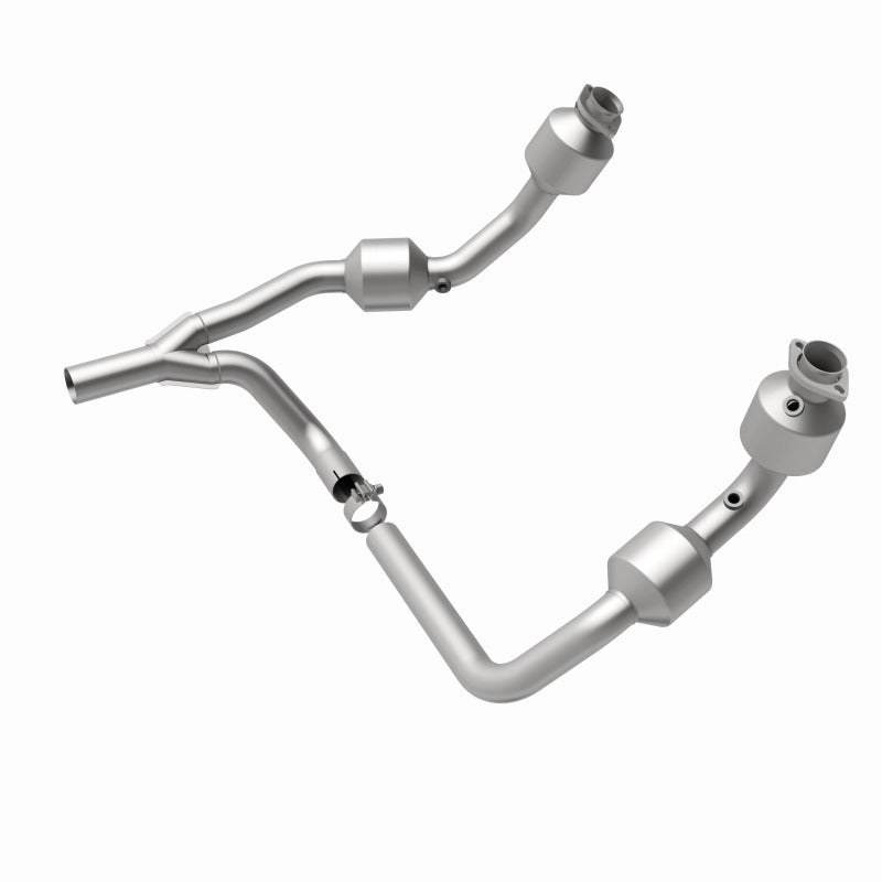 MagnaFlow Conv DF 07-09 Jeep Wrangler/Wrangler Unltd 3.8L (49 State) catalytic converter for offroad performance upgrades.