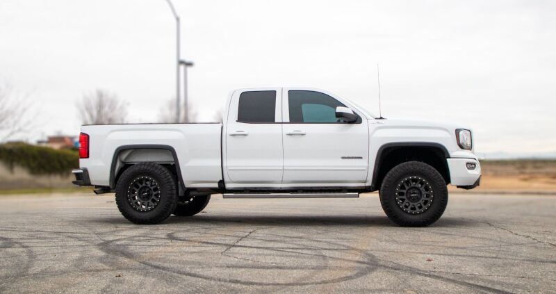 Cognito 07-20 Chevy Silv/Sierra 1500 Yukon/Tahoe/Sub 2WD/4WD 3in Perf Leveling Kit w/ Fox 2.0 IFP Secondary image