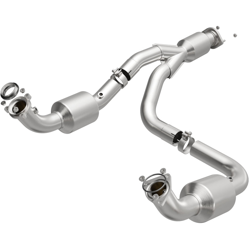 MagnaFlow 12-20 Chevrolet Express 4500 Underbody 6.0L Direct Fit Catalytic Converter Secondary image