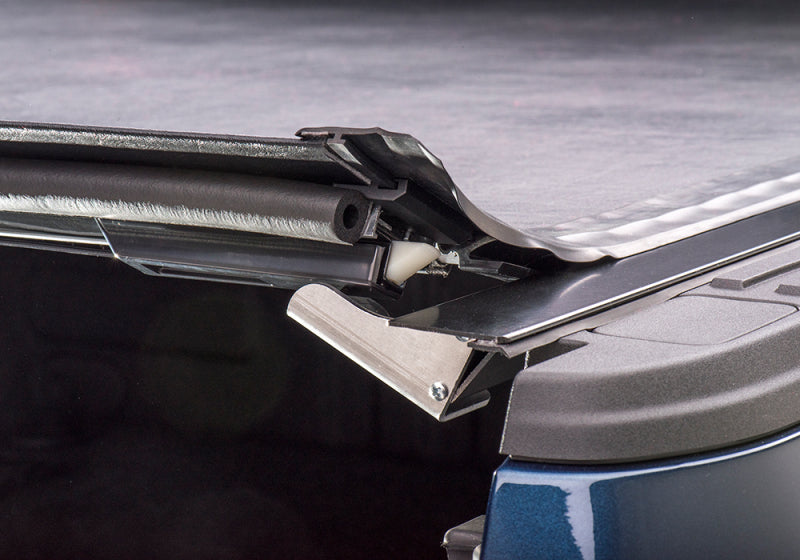 BAK 15-20 Ford F-150 5ft 6in Bed Revolver X2 close-up detailing