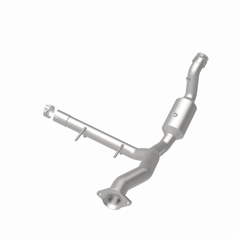 MagnaFlow 15-17 Ford F-150 XL V6 3.5L OEM Grade Direct Fit Catalytic Converter for offroad performance upgrades