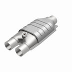MagnaFlow Conv Univ 2/2.5 D/S Single O2 FED catalytic converter for off-road performance.