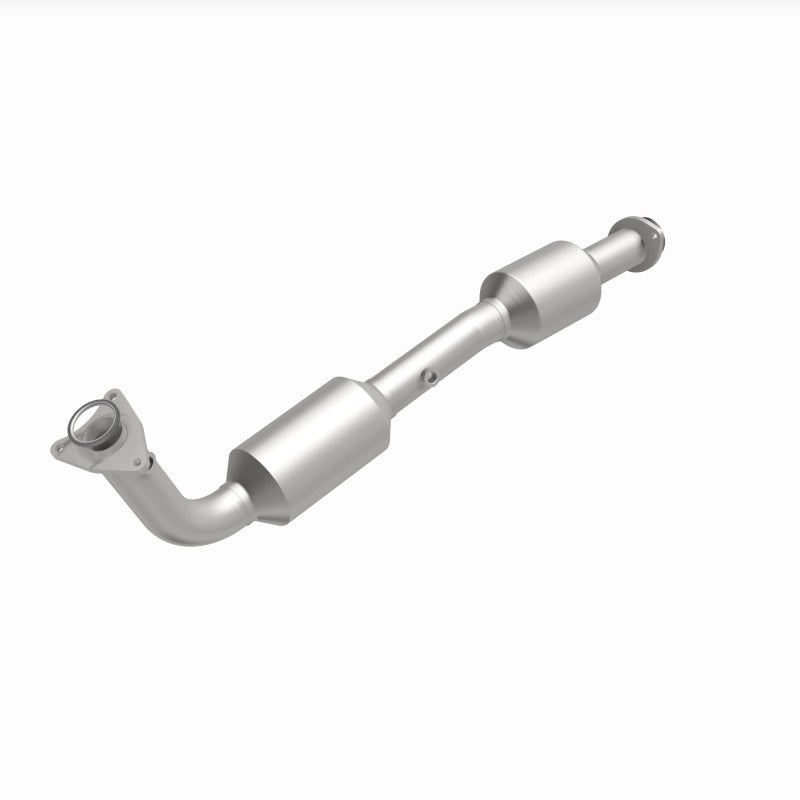 Magnaflow Conv DF 07-08 Toyota Tundra 5.7L P/S catalytic converter for offroad performance upgrades.