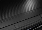Retrax 21-22 Ford F-150 Super Crew/Super Cab (Incl. 2022 Lightning) 5.5ft Bed RetraxONE XR truck bed cover close-up