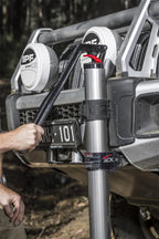 Using ARB Hydraulic Recovery Jack for off road recovery tasks