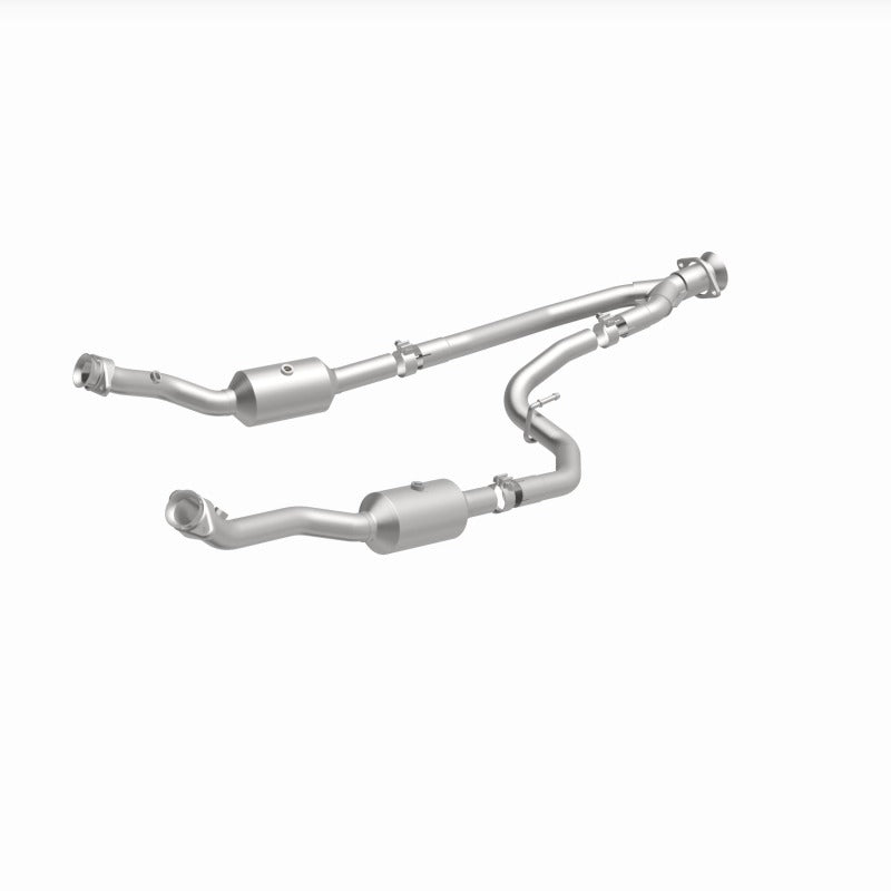 MagnaFlow 20-21 Ford Transit-150 Single Underbody V6 3.5L RWD Direct-Fit Catalytic Converter for performance offroad parts.