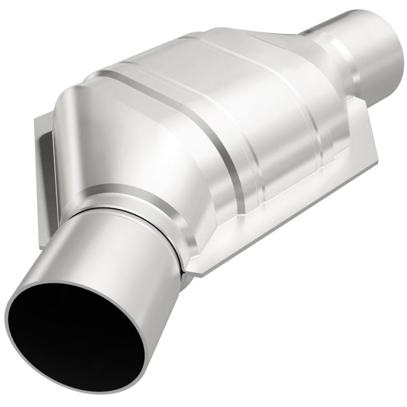 MagnaFlow Conv Univ 2.5 Angled Inlet - Universal Catalytic Converter for Offroad Vehicles