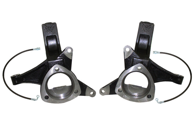 MaxTrac 07-16 GM C1500 2WD 4.5in Front Lift Spindles w/Extended DOT Compliant Brake Lines for offroad performance upgrades.