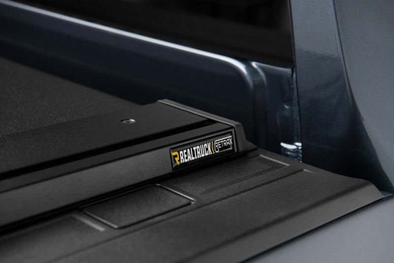 Retrax 2019 Chevy & GMC 5.8ft Bed 1500 PowertraxPRO XR cover detail