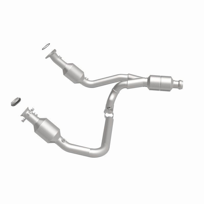 MagnaFlow Conv Direct Fit 14-16 GMC Sierra 1500 V6 4.3L catalytic converter for offroad performance upgrades.