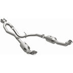 MagnaFlow 20-21 Ford Transit-150 Single Underbody V6 3.5L RWD Direct-Fit Catalytic Converter for offroad performance upgrades.