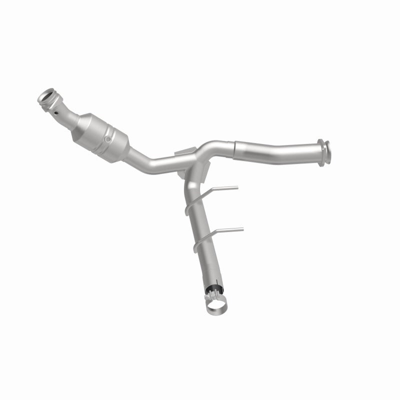 Magnaflow Conv DF 2011-2014 F-150 5.0L Underbody catalytic converter for offroad parts.