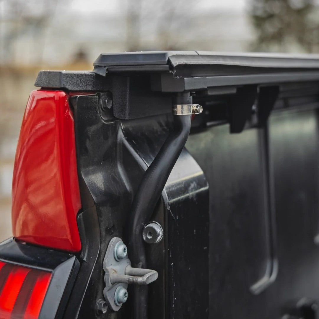 Tailgate hardware and parts for offroad truck accessories