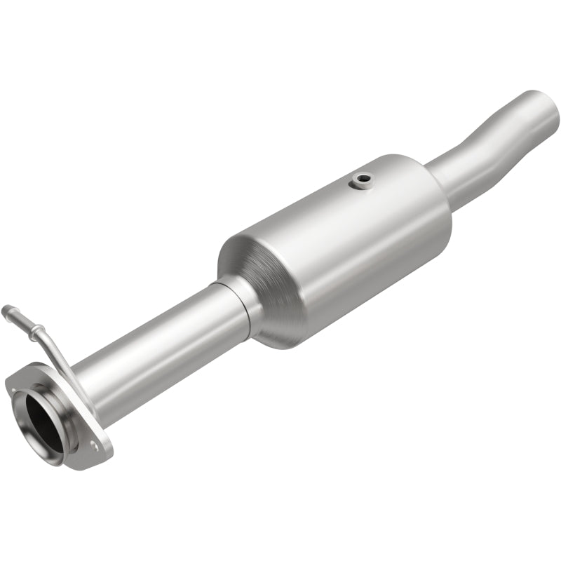 MagnaFlow 09-10 Ford F-550 Super Duty V10 6.8L Rear Underbody Direct Fit Catalytic Converter Secondary image