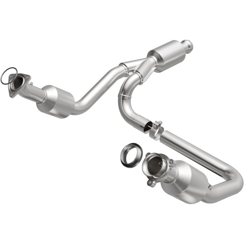 MagnaFlow 14-15 Chevrolet Silverado 1500 Underbody 4.3L / 5.3L Direct-Fit Catalytic Converter Secondary image