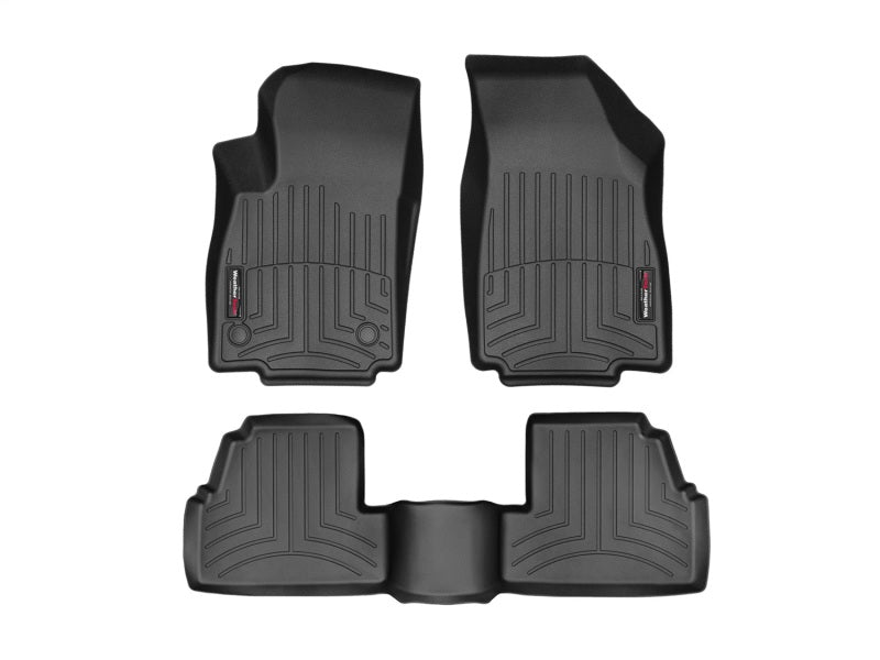 WT FloorLiner - Front - Blk, premium protection for truck interiors, perfect fit, durability in offroad environments.
