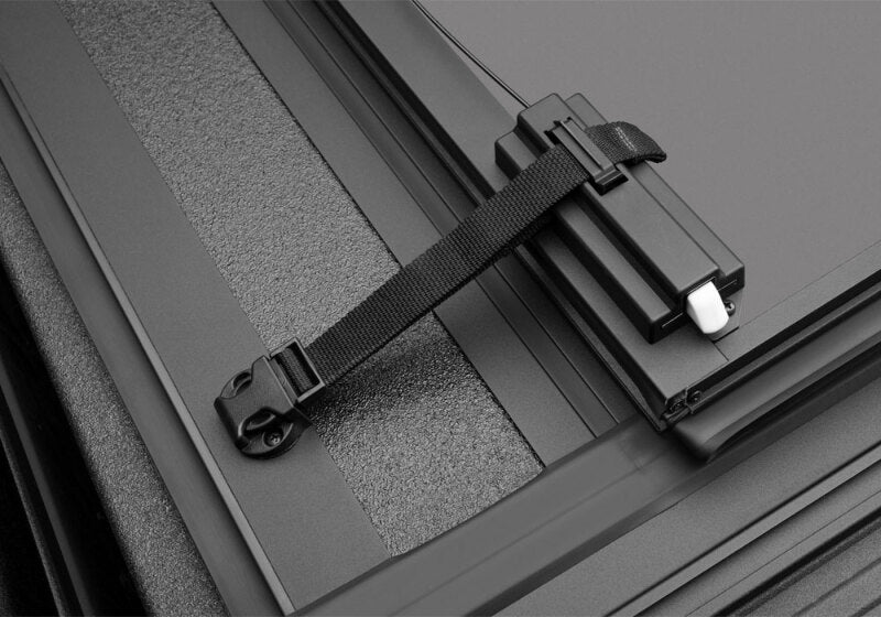 BAK 17-25 Honda Ridgeline 5.4ft. Bed BAKFlip MX4 TS hardware detail