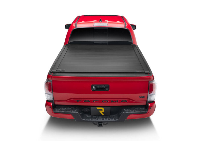 Retrax 16-18 Tacoma 5ft Double Cab RetraxPRO XR on red truck