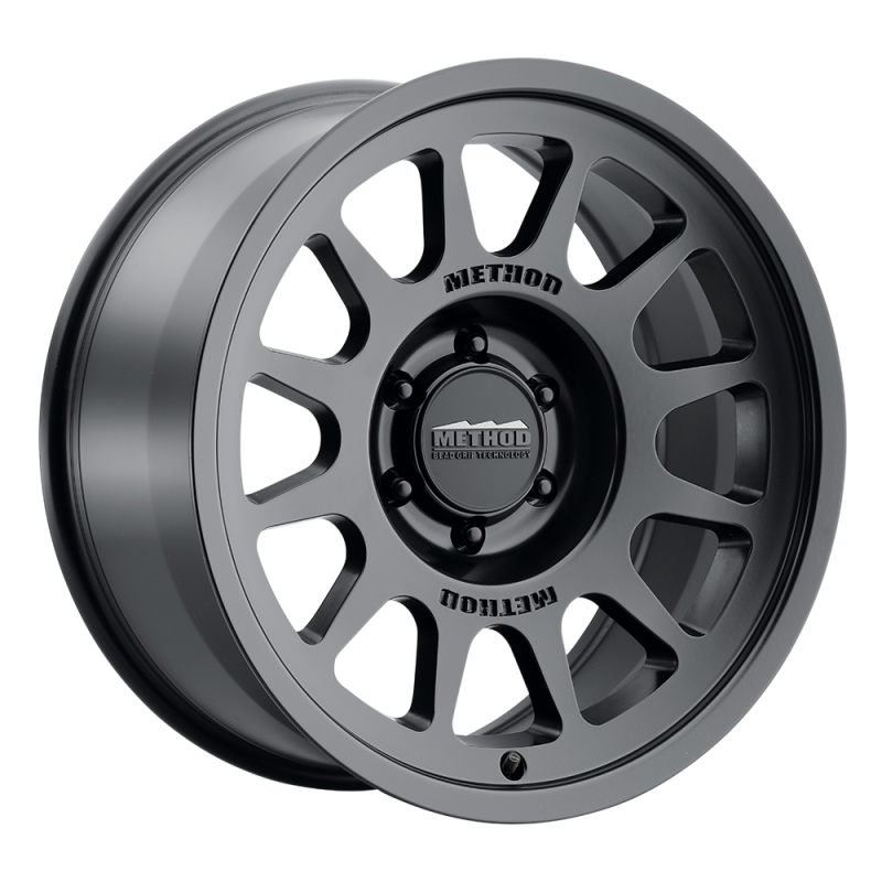 Method MR703 Bead Grip HD 18x9 +40mm Offset 6x5.5 95.25mm CB Matte Black Wheel Secondary image