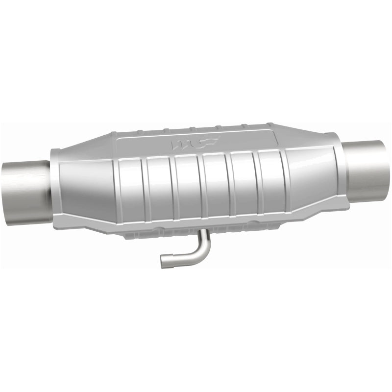 MagnaFlow Conv Universal 2.5 inch T2 Rear catalytic converter, essential for offroad performance upgrades.