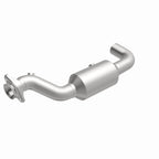 MagnaFlow 15-17 Ford F-150 XL V6 3.5L Direct Fit OEM Grade Federal Catalytic Converter for offroad performance upgrades.