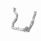 MagnaFlow Conv Direct Fit 11-14 Ford F-250 Super Duty / 350 Super Duty V8 6.2L catalytic converter components.