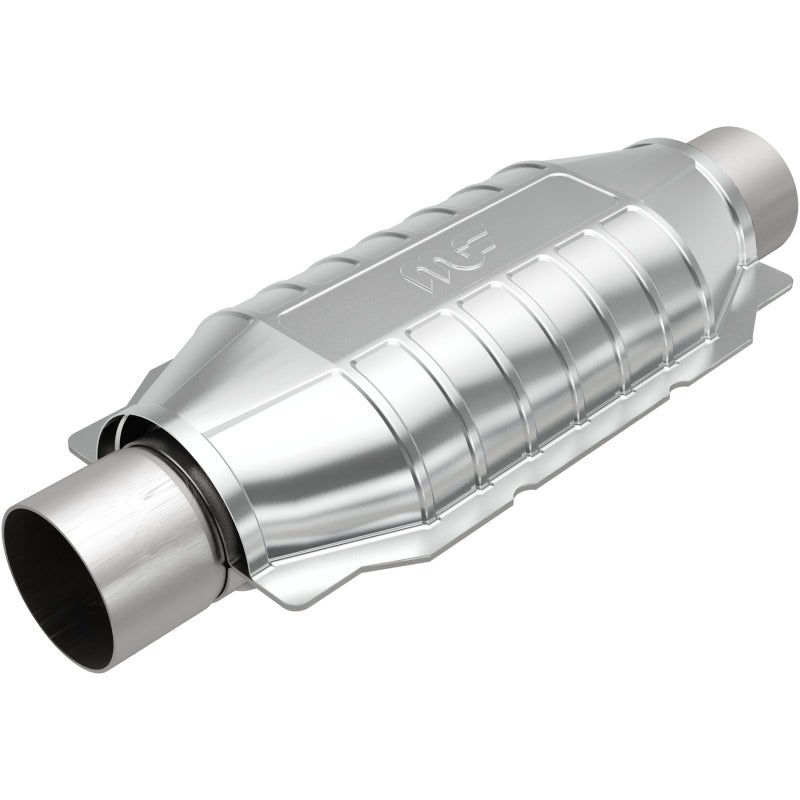 MagnaFlow Conv Univ 2.5in Inlet/Outlet Center/Center Oval 12in Body L x 6.5in W x 16in Overall L Secondary image