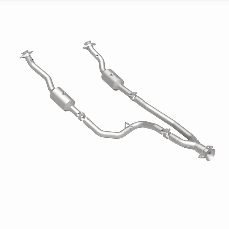 MagnaFlow 20-21 Ford Transit-150 Single Underbody V6 3.5L RWD Direct-Fit Catalytic Converter for offroad performance upgrades.